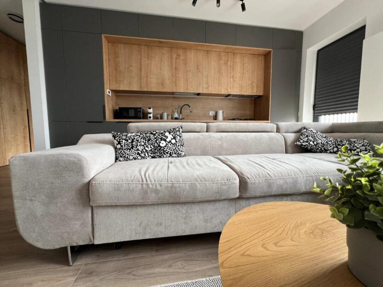High-Rise Luxury Apartment With Free Parking บูคาเรสต์ ภายนอก รูปภาพ