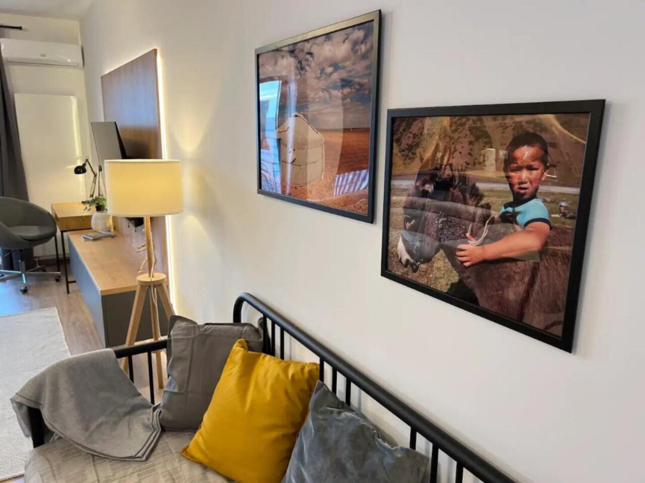 High-Rise Luxury Apartment With Free Parking บูคาเรสต์ ภายนอก รูปภาพ